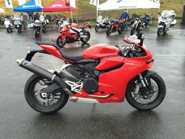 ducati02.jpg